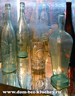 Стеклянные бутылки производства Судогодского стекольного завода Голубевых для своего времени отличались отличным качеством